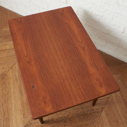 Danish オケージョナルテーブル (8021)