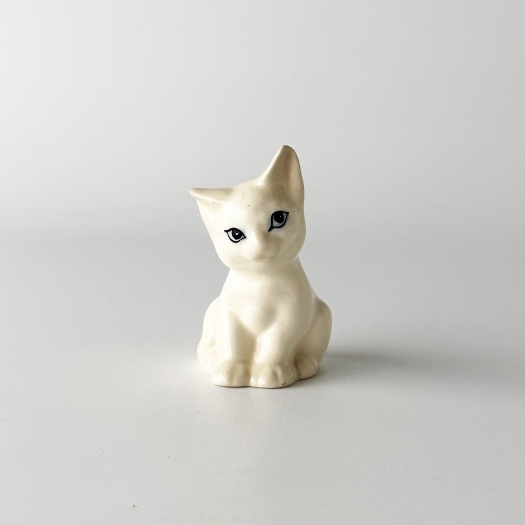 ヴィンテージ 白猫 フィギュリン