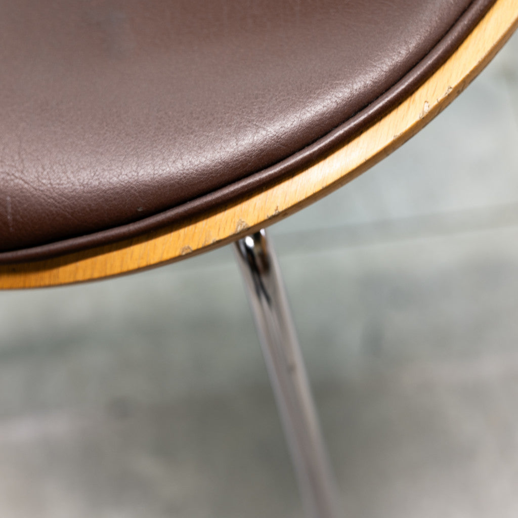 セブンチェア / フロントパディング