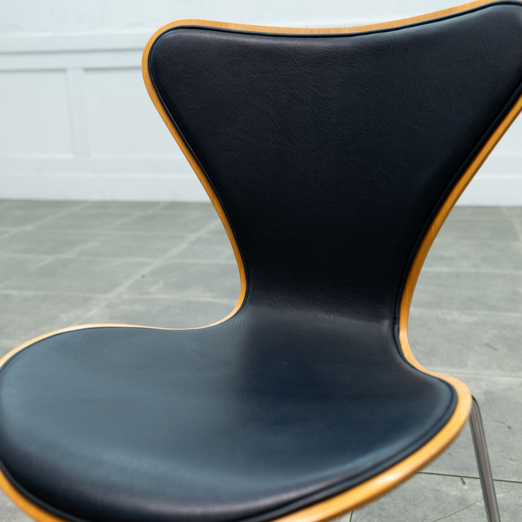 セブンチェア / フロントパディング