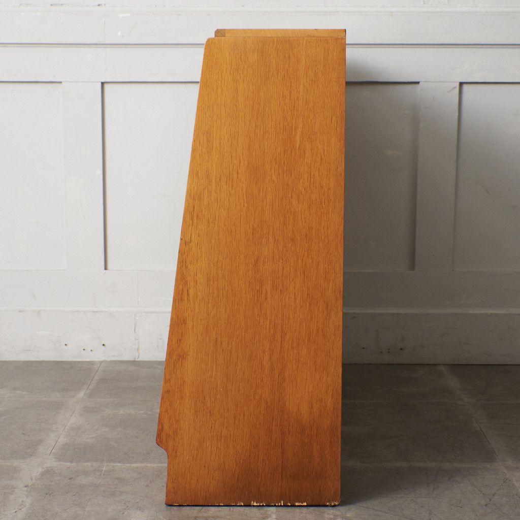 Brandon ガラスキャビネット