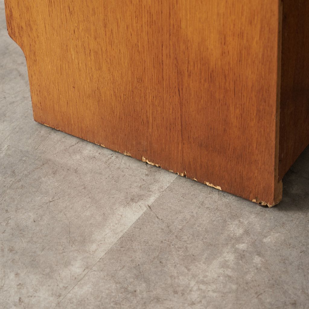 Brandon ガラスキャビネット