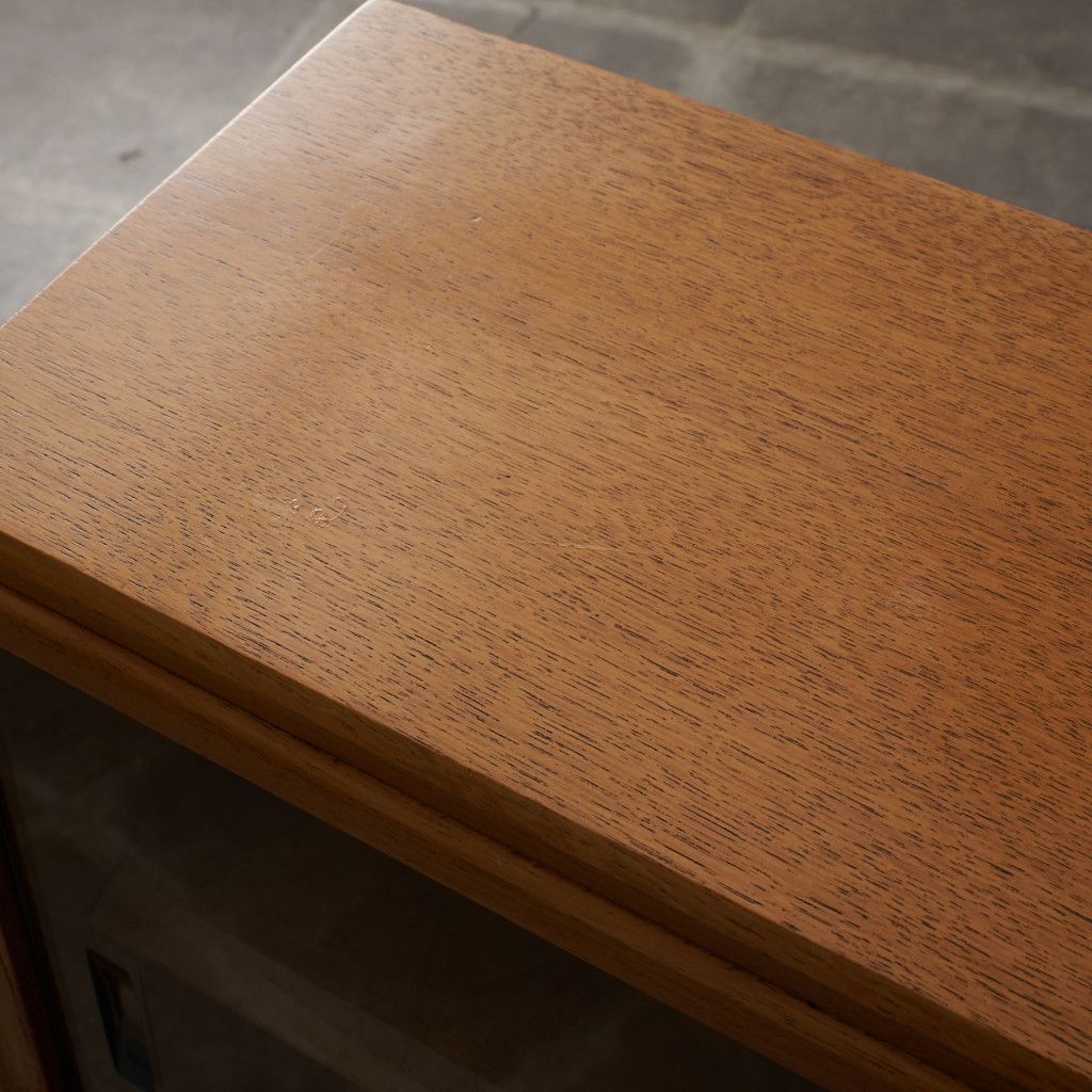 Brandon ガラスキャビネット