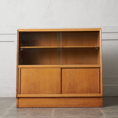 Brandon ガラスキャビネット