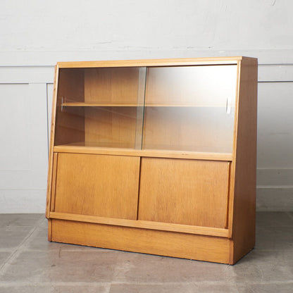 Brandon ガラスキャビネット