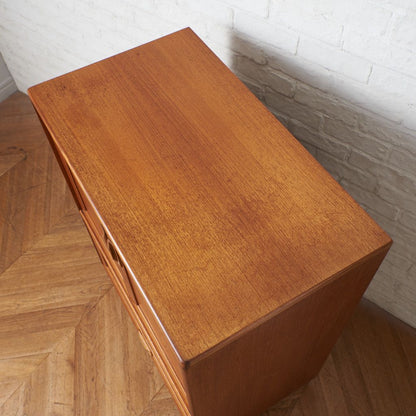 fresco TVキャビネット