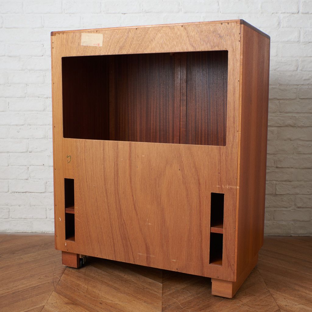 fresco TVキャビネット