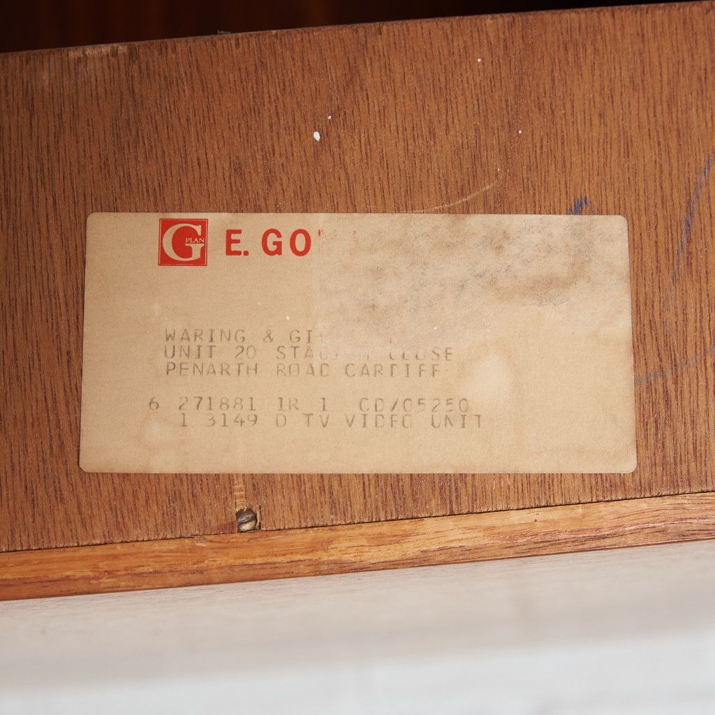 fresco TVキャビネット