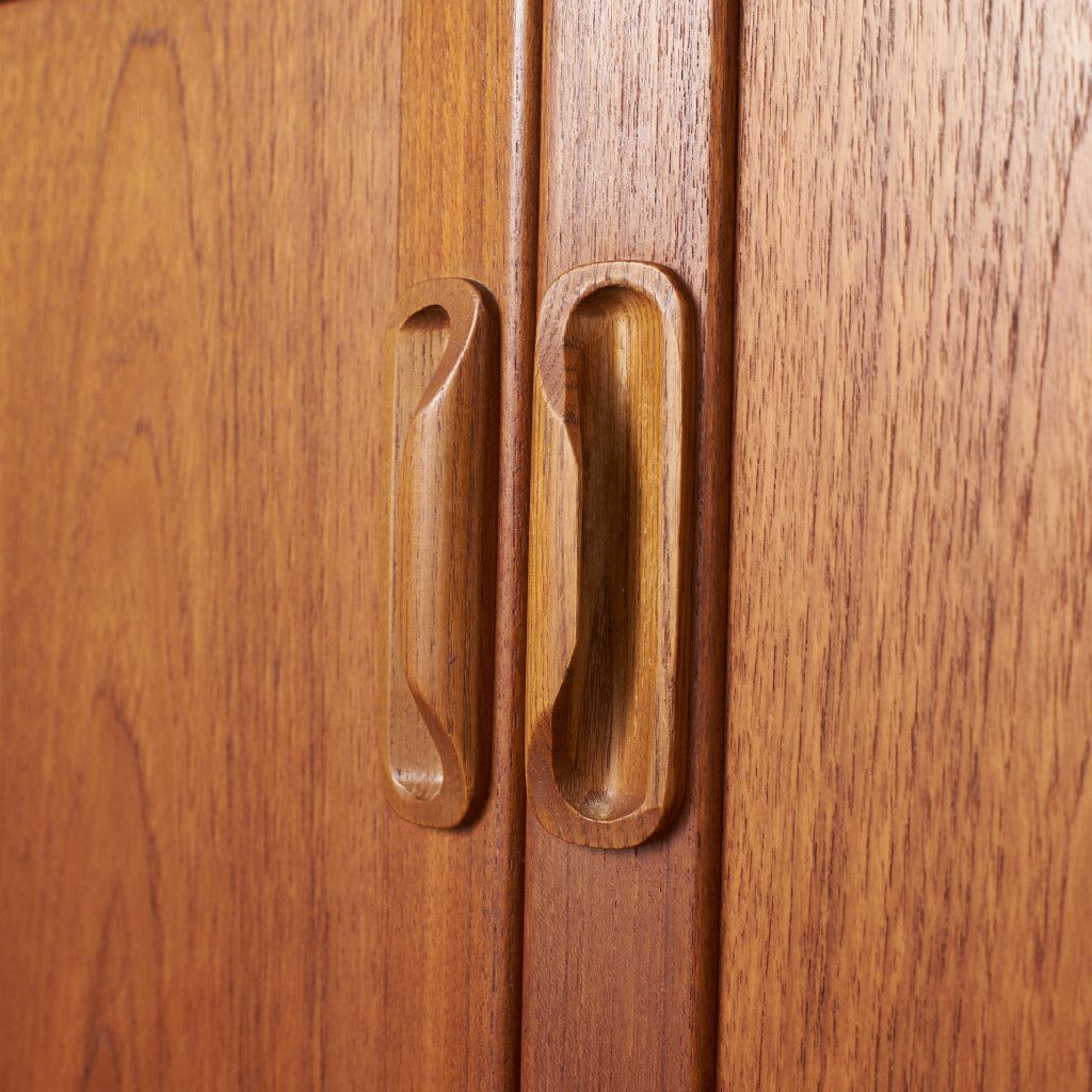 fresco TVキャビネット