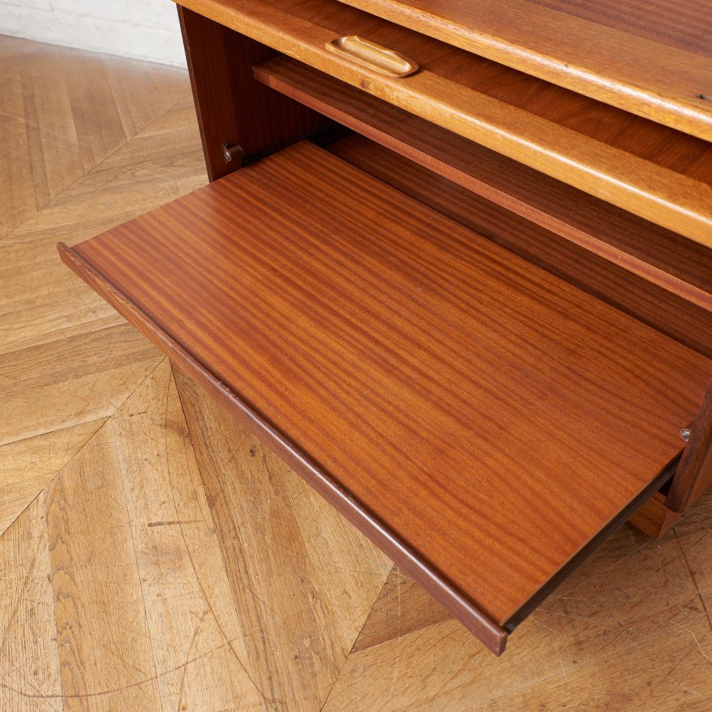 fresco TVキャビネット