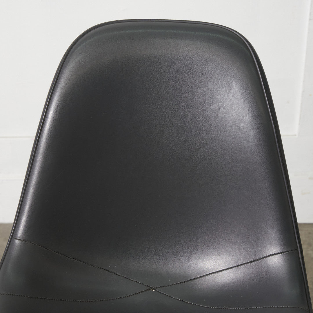 サイドシェルチェア スタッキングベース