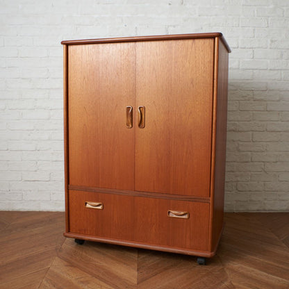 fresco TVキャビネット