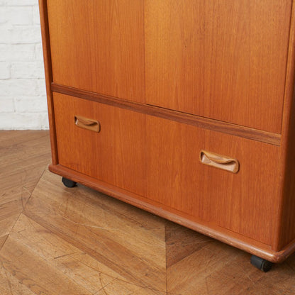 fresco TVキャビネット