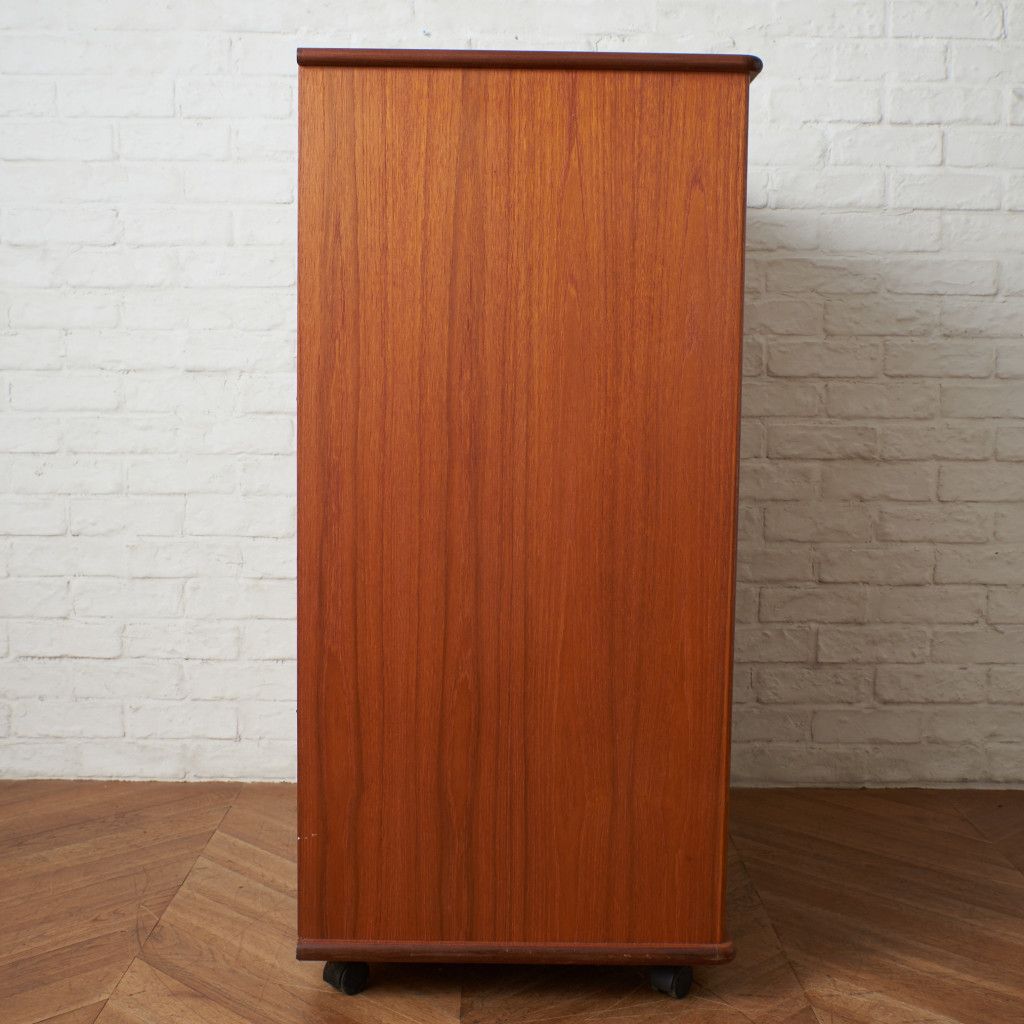 fresco TVキャビネット