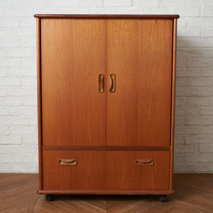 fresco TVキャビネット