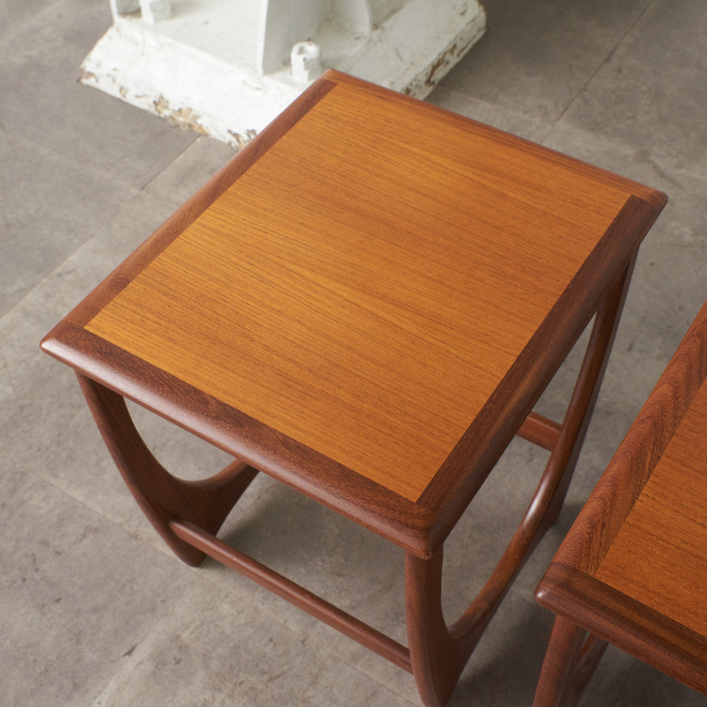 Astro ネストテーブル