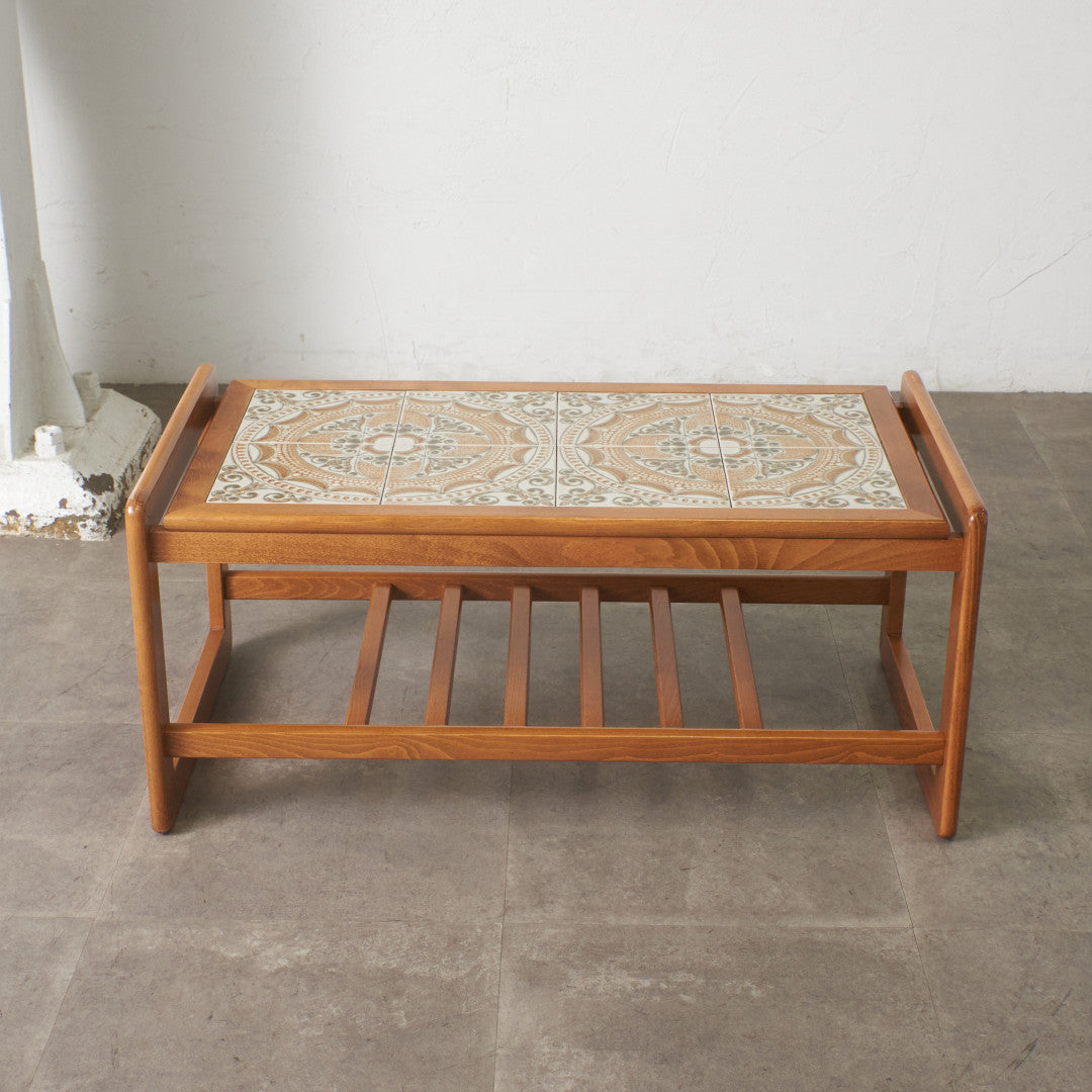 英国ヴィンテージ タイルトップ コーヒーテーブル – rocca rocca