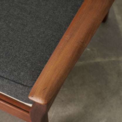 イギリスヴィンテージ アームチェア / 張替済