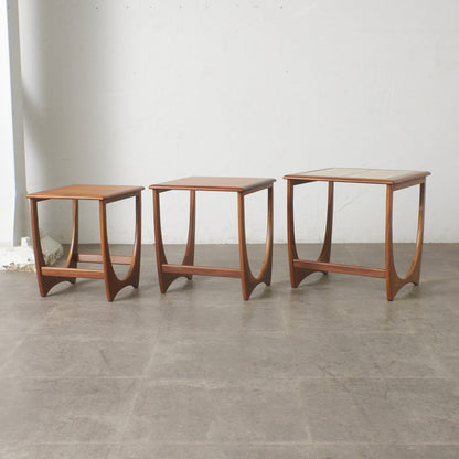 Astro セラミックタイルトップ ネストテーブル