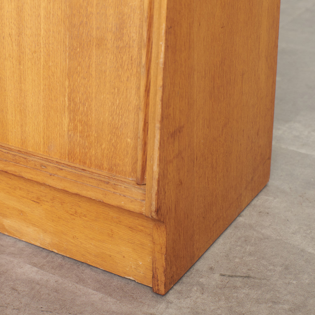 Brandon ガラスキャビネット