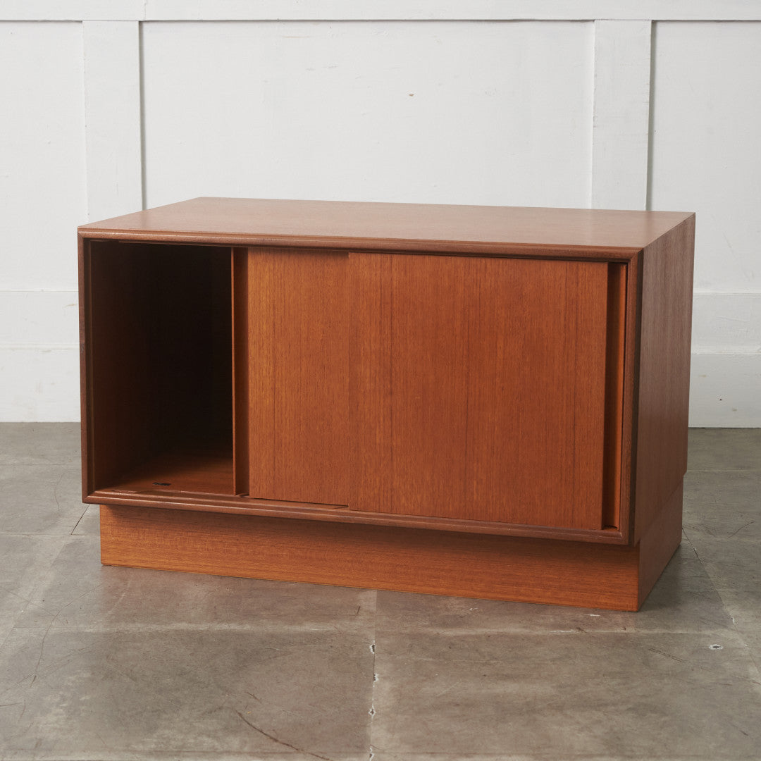 ヴィンテージ収納家具｜キャビネット・チェスト・サイドボードほか