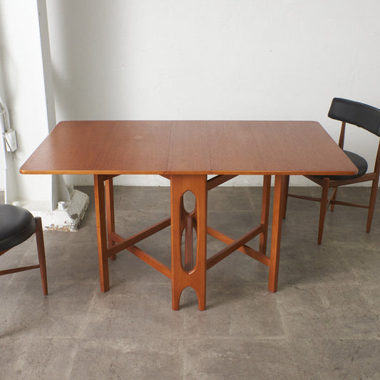 ドロップリーフゲートレッグテーブル