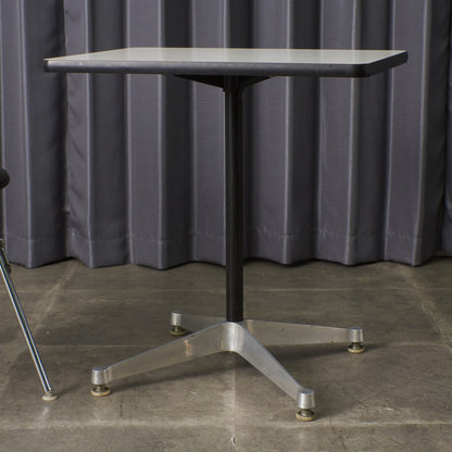 イームズ コントラクトベース テーブル