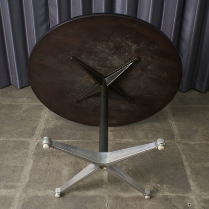 イームズ コントラクトベース ラウンドテーブル