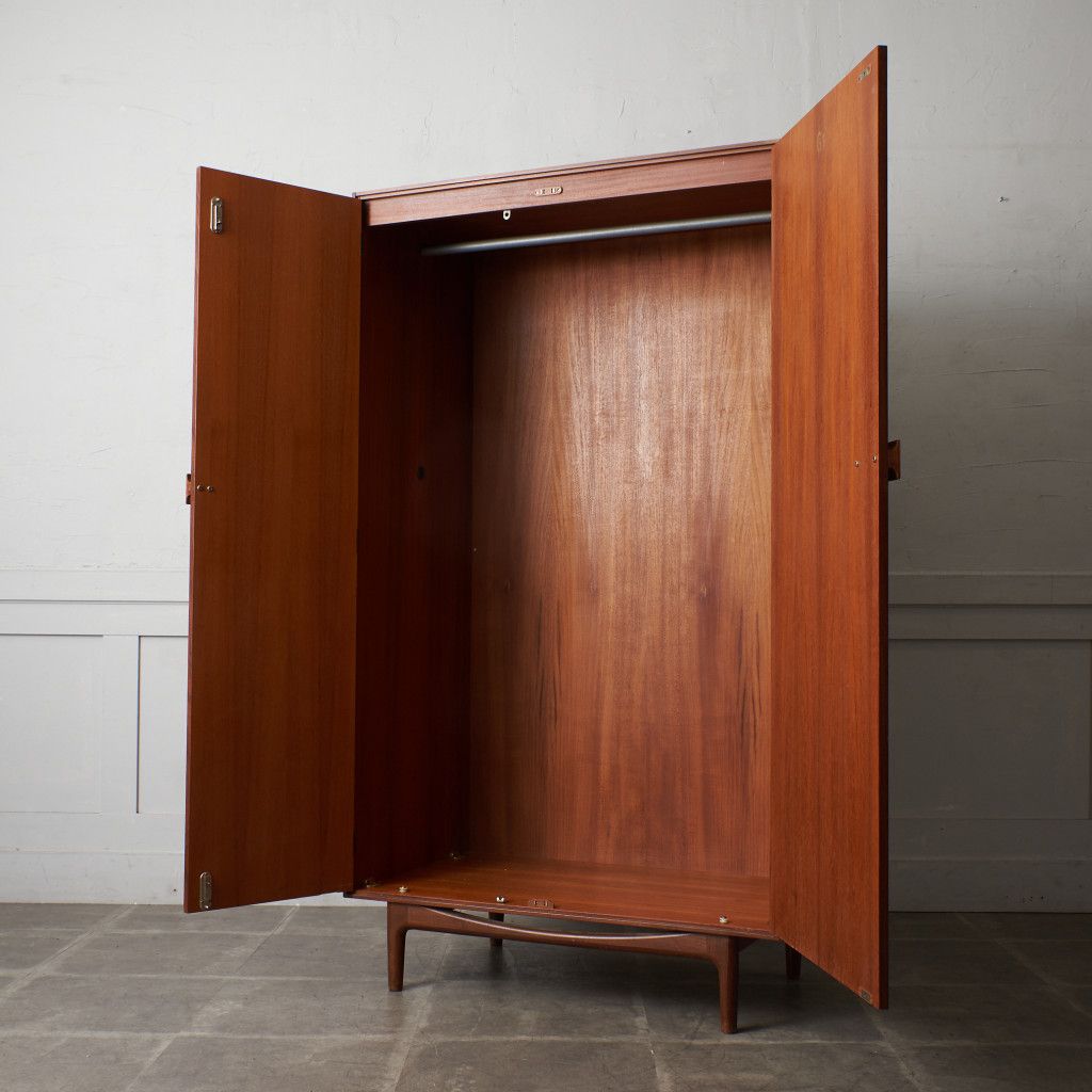 Danish ワードローブ