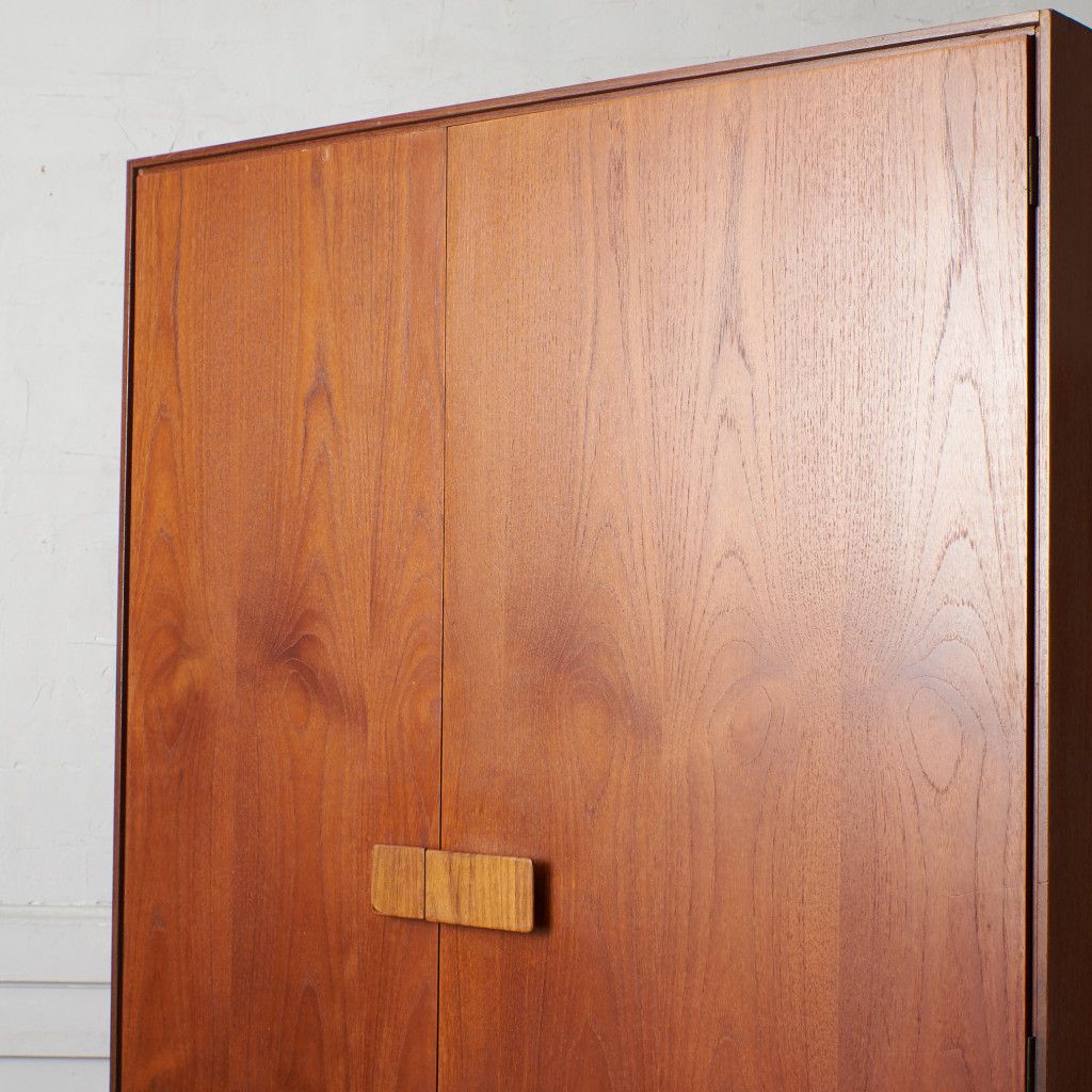 Danish ワードローブ