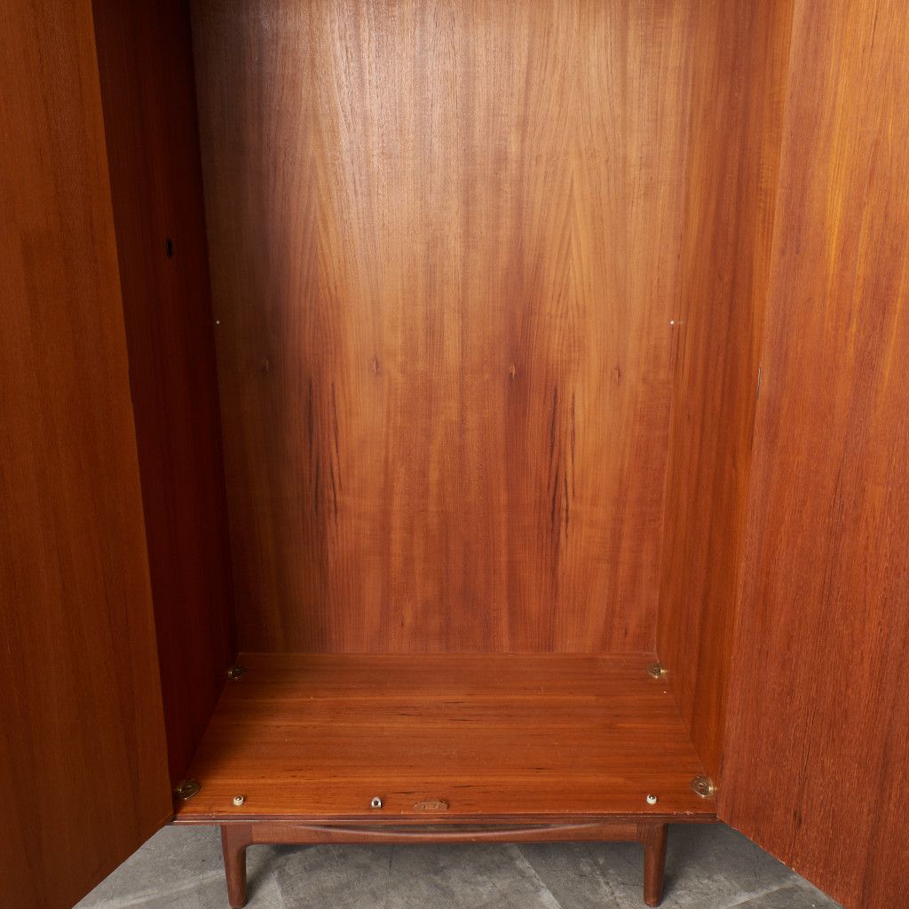 Danish ワードローブ