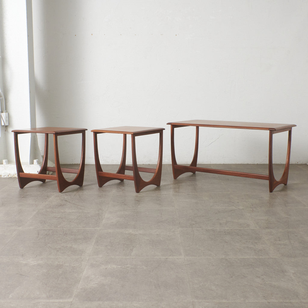 Astro ネストコーヒーテーブル