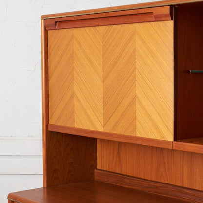 Chevron ヴィンテージ ウォールキャビネット