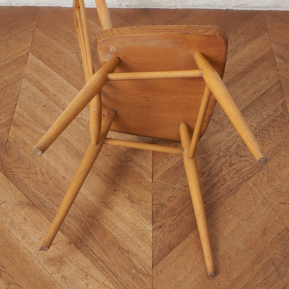 スティックバックチェア