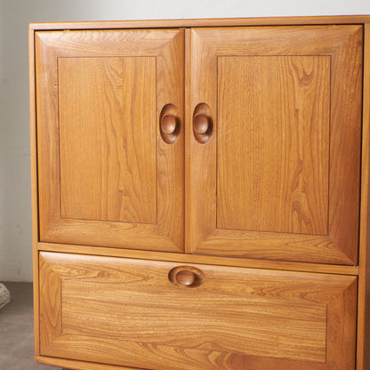 ウィンザー テレビキャビネット