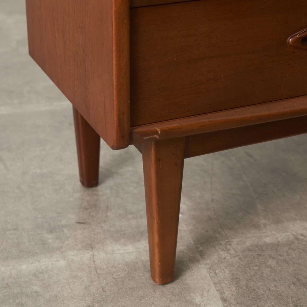 ヴィンテージ ナローガラスキャビネット