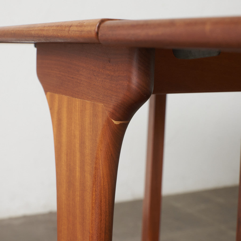 Fresco ドロップリーフゲートレッグテーブル