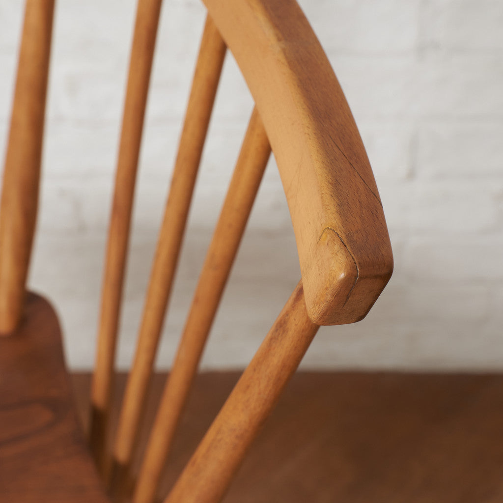 スティックバックチェア