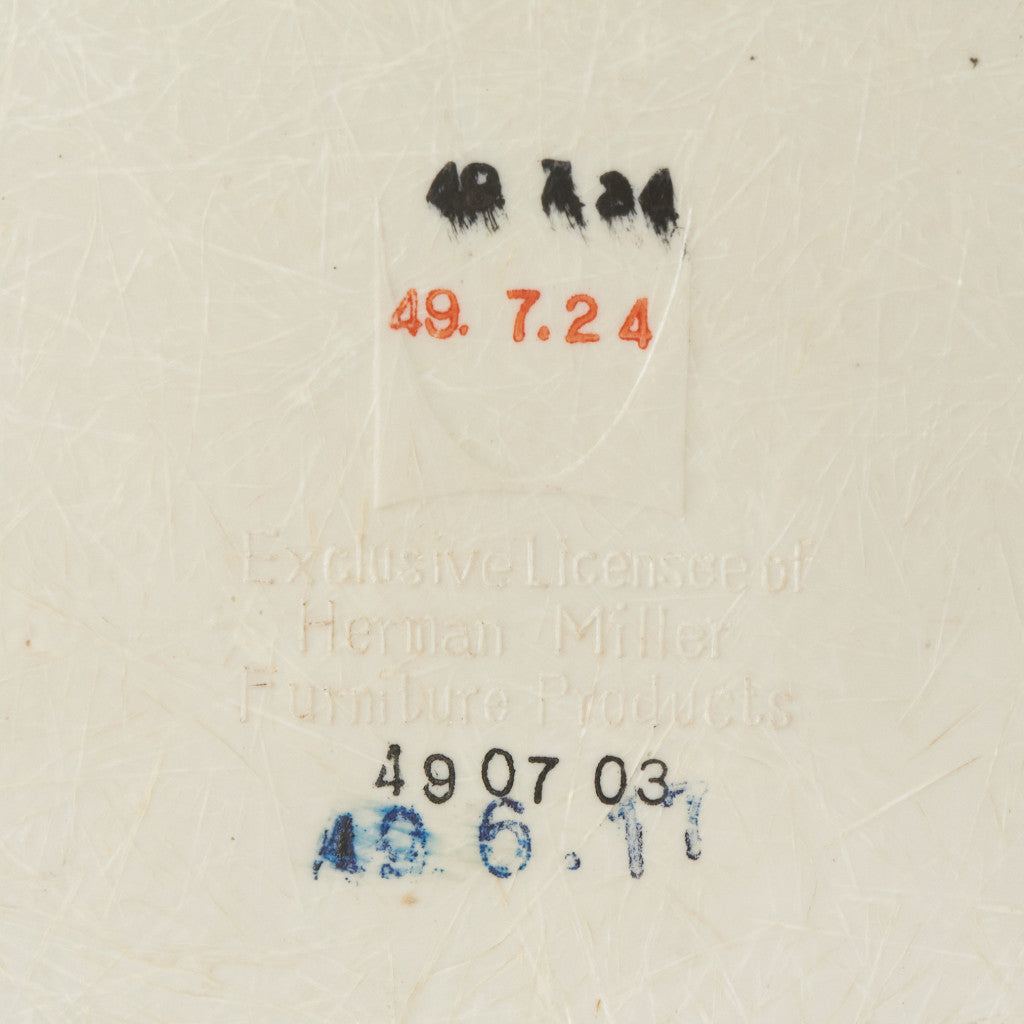 サイドシェルチェア スタッキングベース