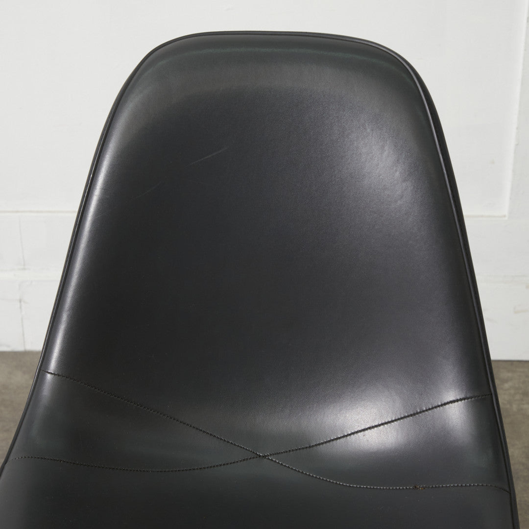 サイドシェルチェア スタッキングベース