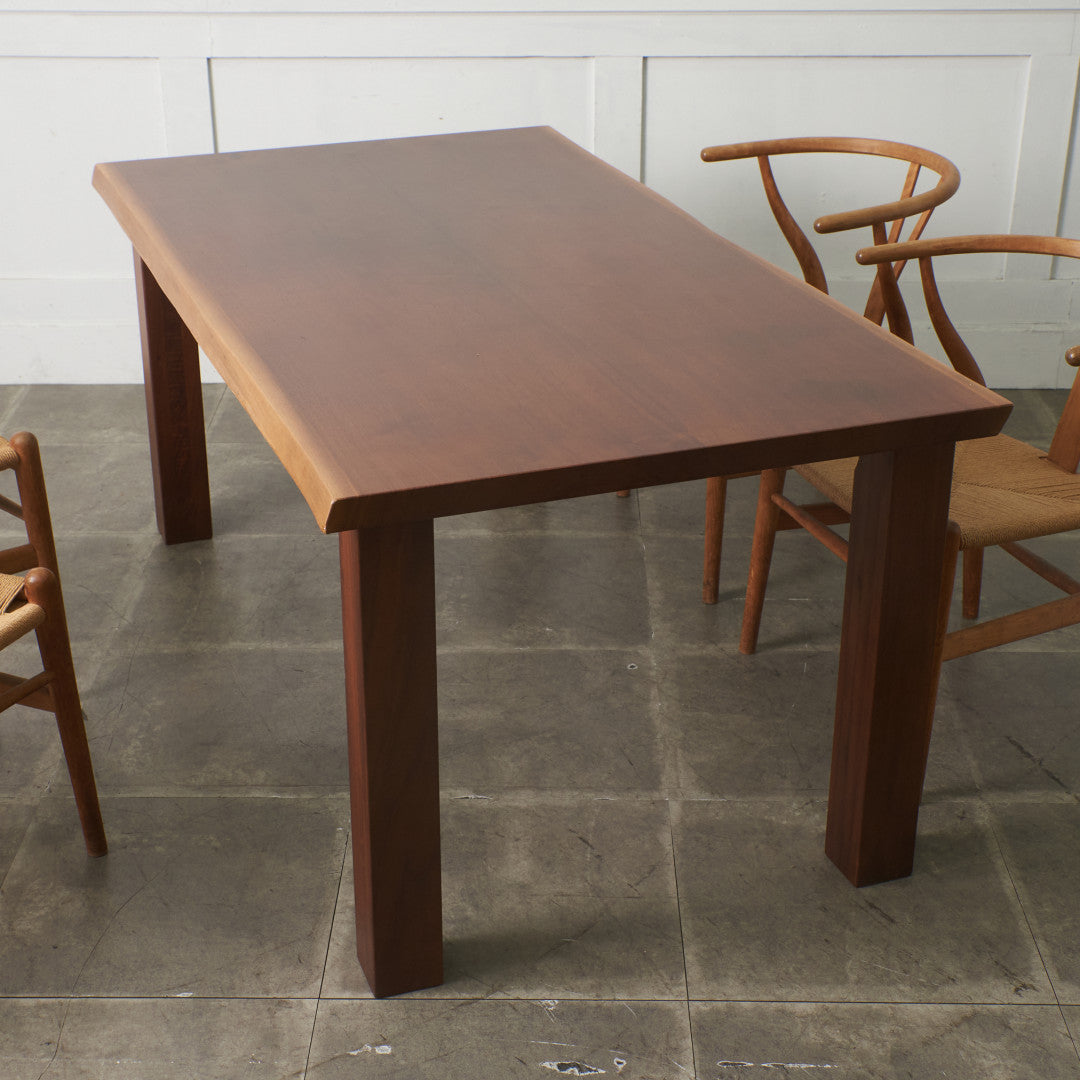 ウォールナット無垢材 ブックマッチ天板 ダイニングテーブル