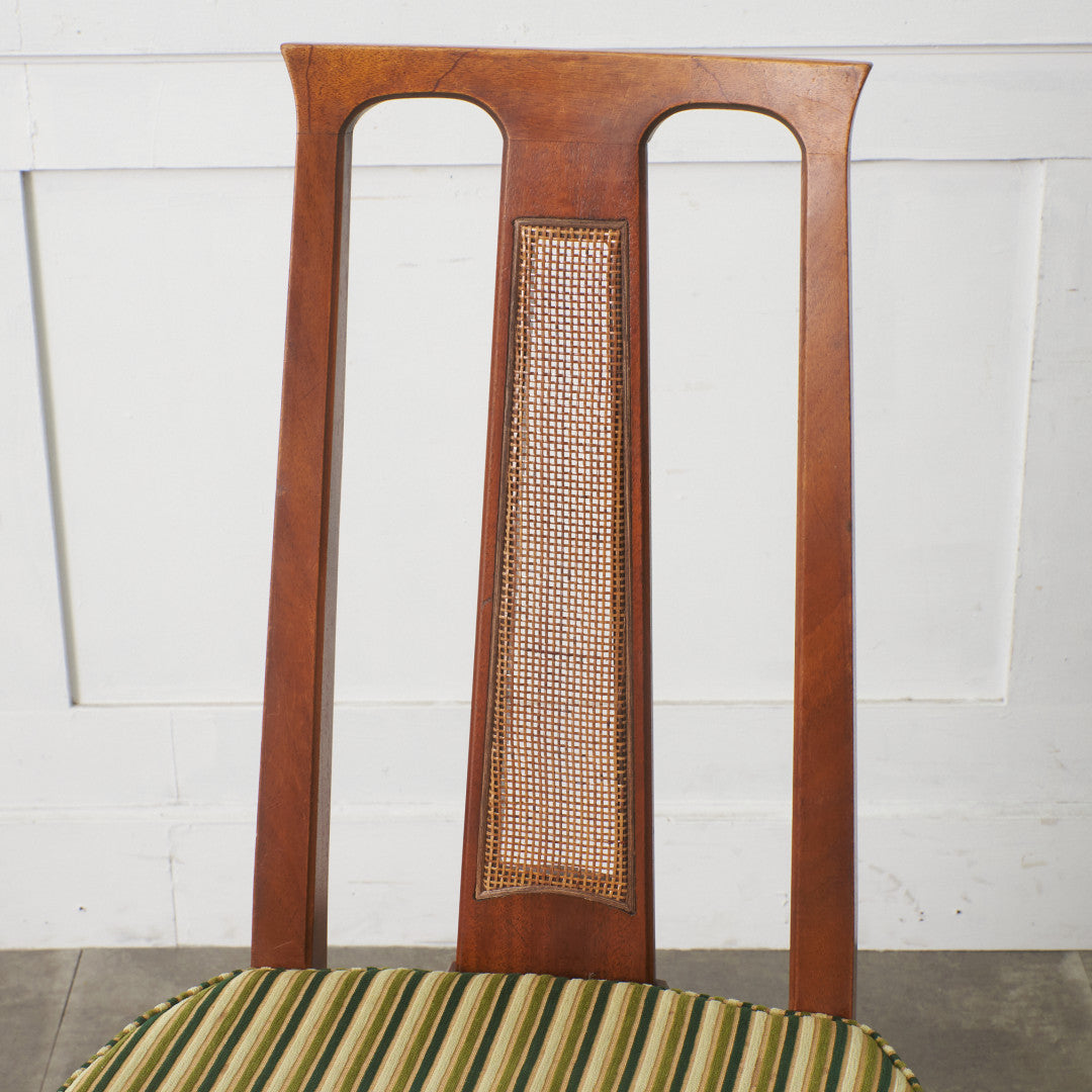 TRIUNE サイドチェア