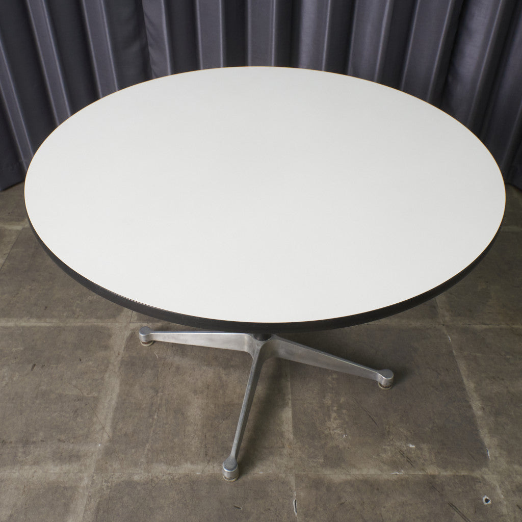 イームズ コントラクトベース ラウンドテーブル