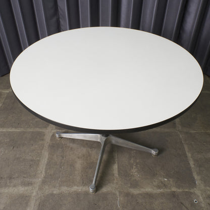 イームズ コントラクトベース ラウンドテーブル