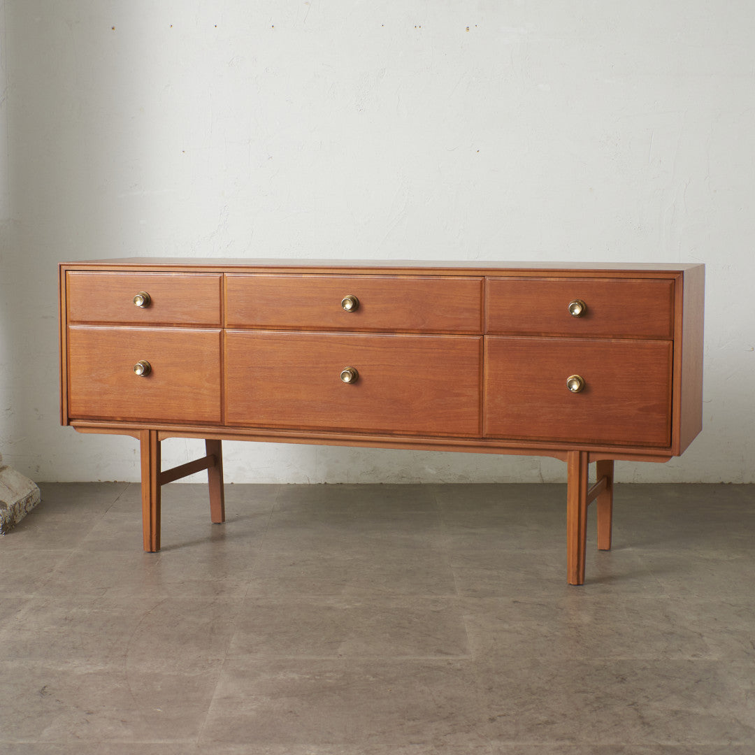 ビンテージ家具　木製キャビネット ヴィンテージ小さめローボード｜北欧家具通販・アンバーデザイン