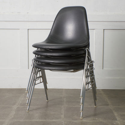 サイドシェルチェア スタッキングベース