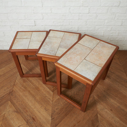 ヴィンテージ タイルトップ ネストテーブル