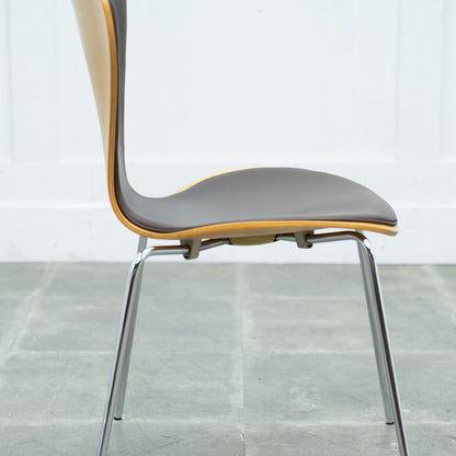 セブンチェア / フロントパディング