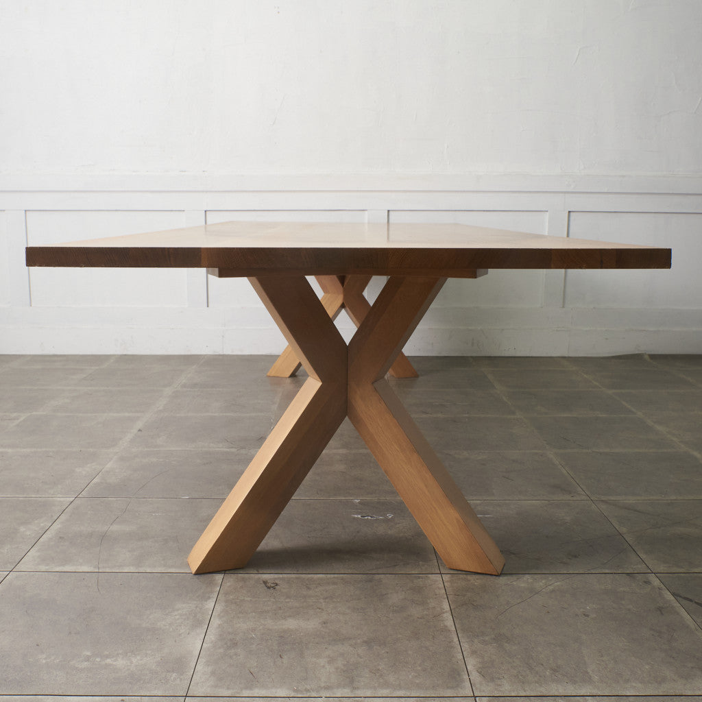 オーク無垢材 Xフレーム ダイニングテーブル