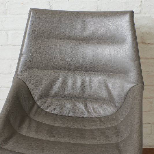 OUTLINE アームレスチェア